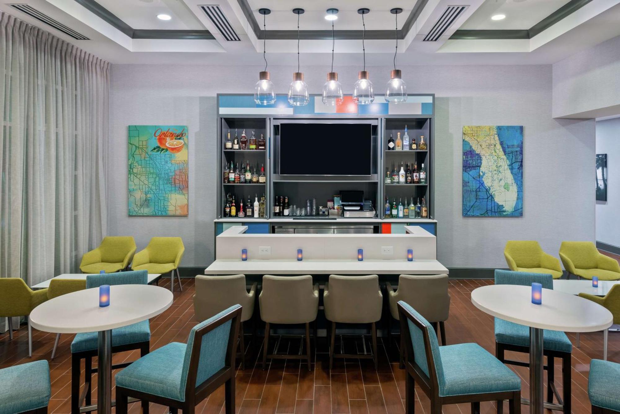 Hampton Inn & Suites Orlando Airport At Gateway Village Zewnętrze zdjęcie