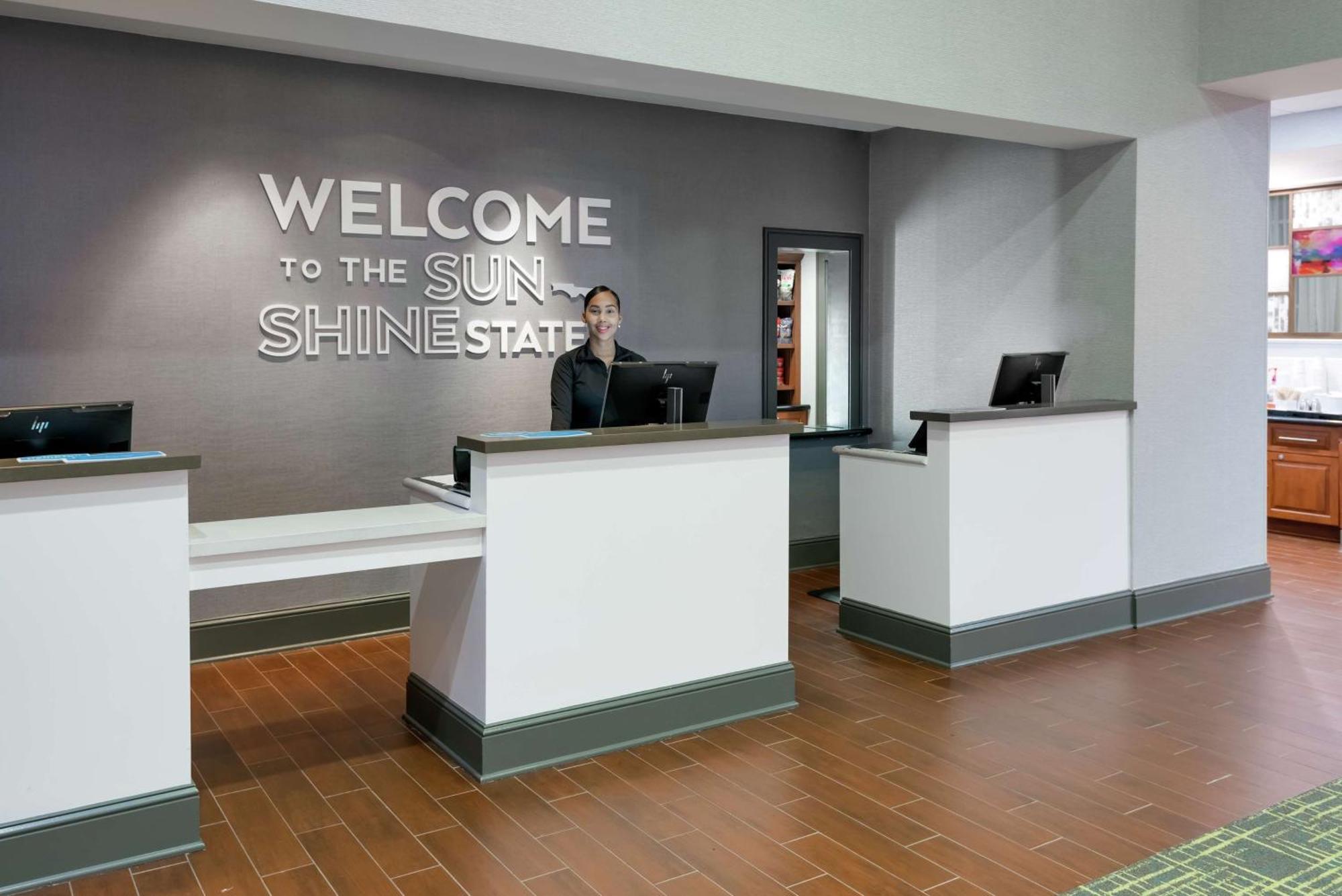Hampton Inn & Suites Orlando Airport At Gateway Village Zewnętrze zdjęcie