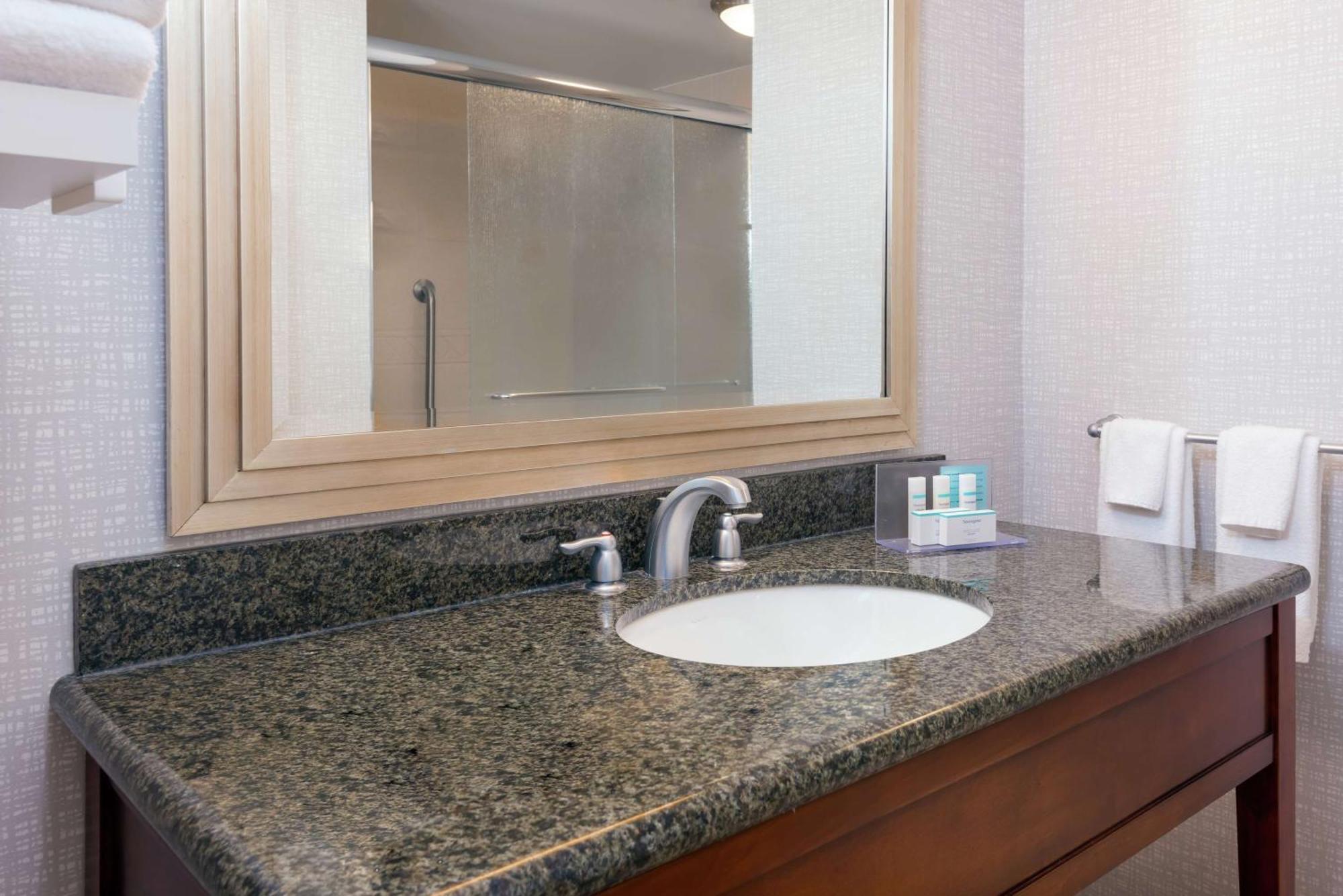 Hampton Inn & Suites Orlando Airport At Gateway Village Zewnętrze zdjęcie