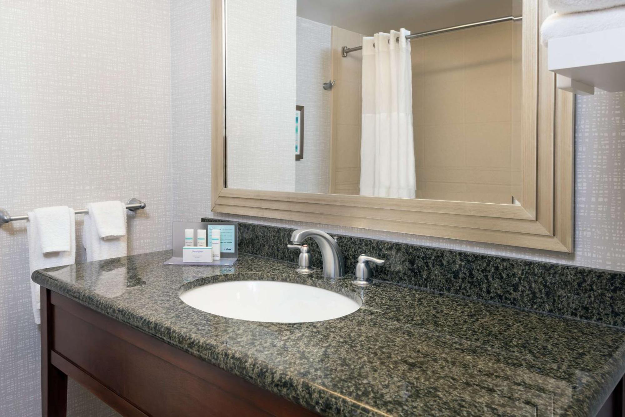 Hampton Inn & Suites Orlando Airport At Gateway Village Zewnętrze zdjęcie